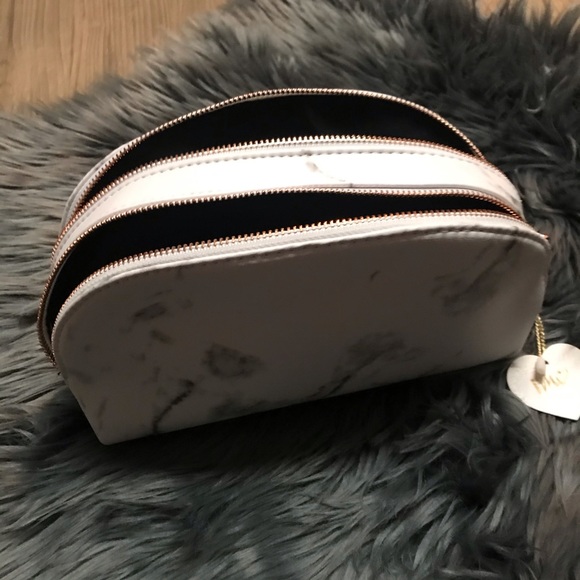 😇Imoshion Vegan Leather Gray and black Cosmetic Bag - Picture 7 of 8